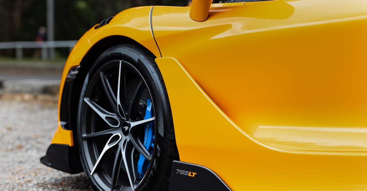 How to Choose the Right Shampoo Formula for Your Car’s Upholstery